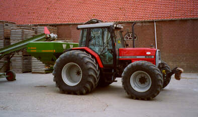 tractor & spreader